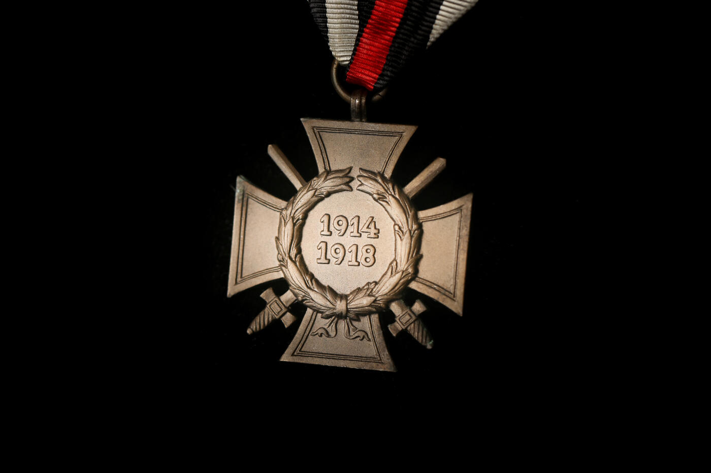 欢庆春节！戎马世界章牌大赏第112期春节大拍  德专场 兴登堡奖章 背打标