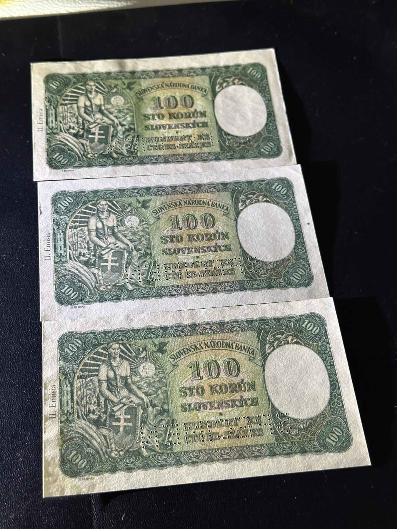 《外钞收藏家》第六百一十期（新年假期场/年后快递恢复正常再发货）（长期征集拍品、欢迎藏友们联系合作） 1939年斯洛伐克100克朗 样票 3张一起 UNC- 角有小折等瑕疵