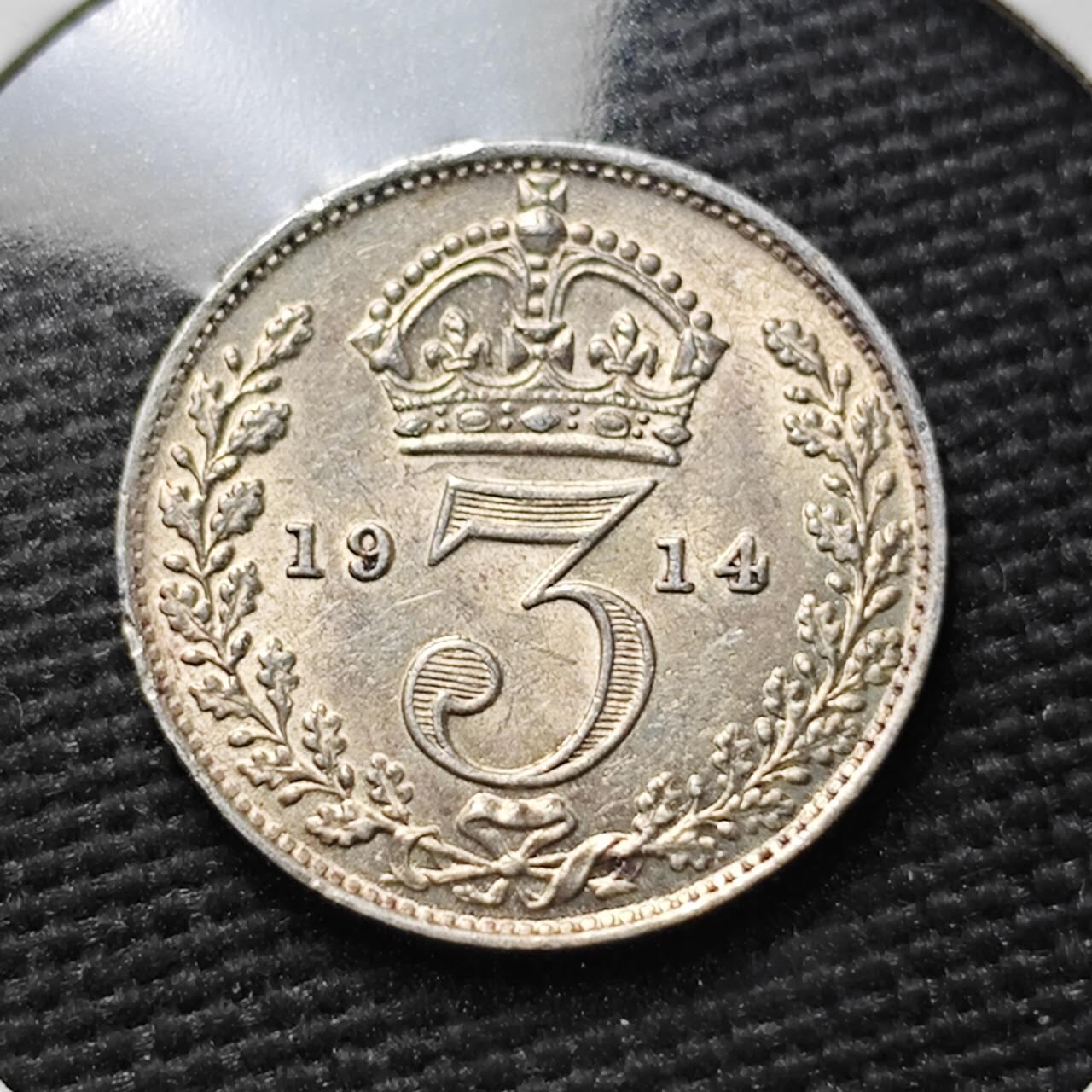 KK钱币收藏小铺  第399期  百期特拍（四拍之三）2月预留时间 周末发货  1914英国乔五3便士银币 深打好品