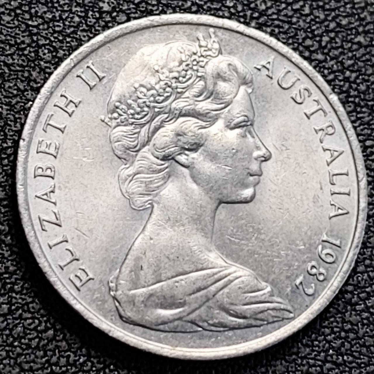 泉币菌-第186场- 小年快乐 精品福利场（本周五和之前的 2月14日发货） 原光美品 英属 澳大利亚1982年10分铜镍币 琴鸟 伊丽莎白二世女王  铜镍币 23.6mm