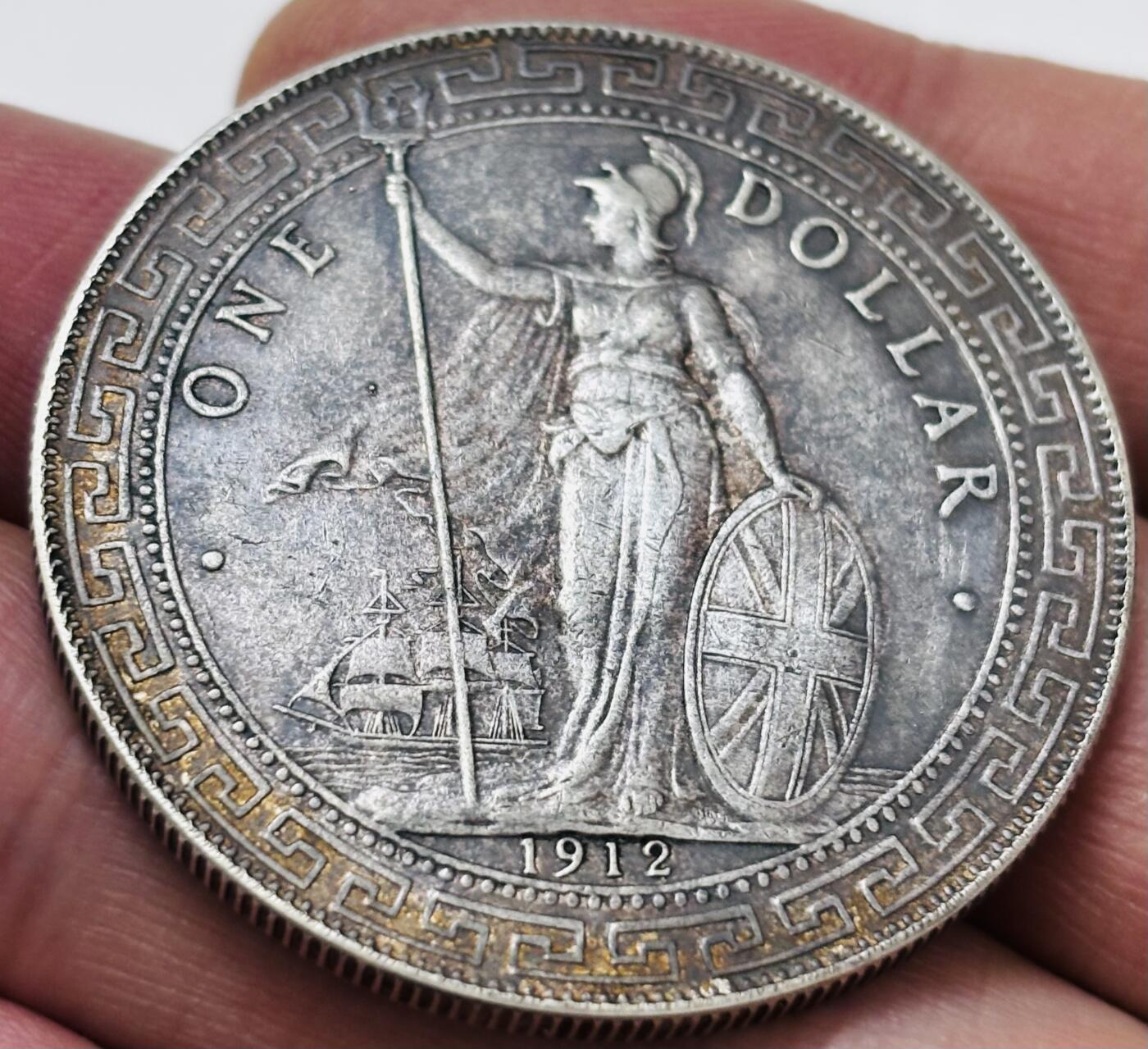 【金马踏春，泉马奔腾】2026 年新年贺岁场，（定于年初五接财神截拍）祝各位老板马到成功，马上有钱，愿岁岁平安喜乐顺遂 少见原光双彩极美品 1912 年站洋一元银元，细节完美