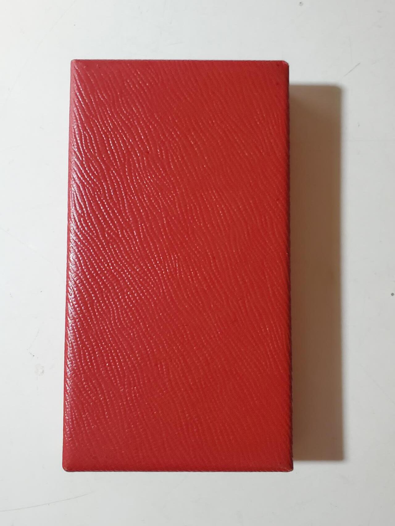 韵星假日军品类拍卖第40期 -- Rimey Holidays Militaria Auction 40 民主德国二级劳动红旗勋章带原盒略一套 早期版本 珐琅无损 高级勋章