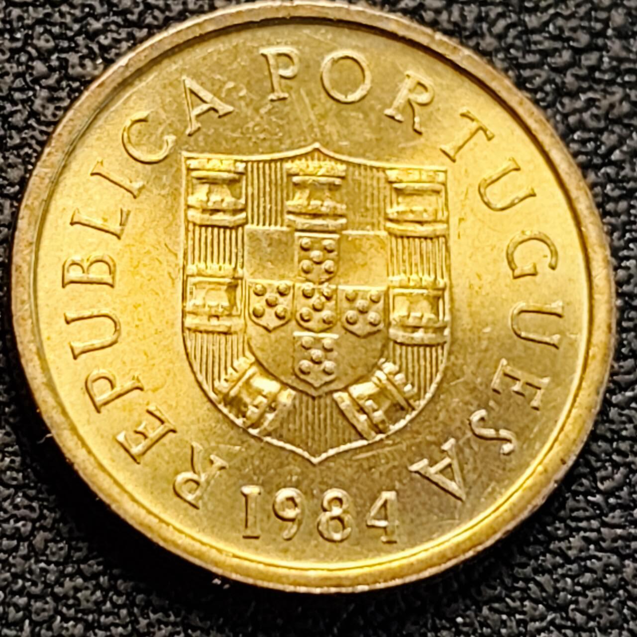 泉币菌-第186场- 小年快乐 精品福利场（本周五和之前的 2月14日发货） 原铜光美品 葡萄牙1埃斯库多 1984年 袖珍币