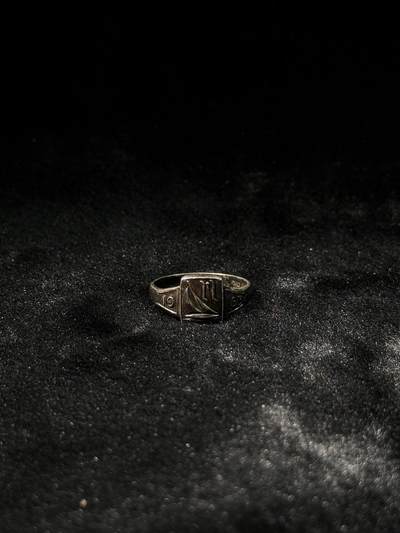 欢庆春节！戎马世界章牌大赏第111期春节大拍 - 芬兰 帆船运动纪念戒指 银制带标 内侧带铭文 得分排名等等