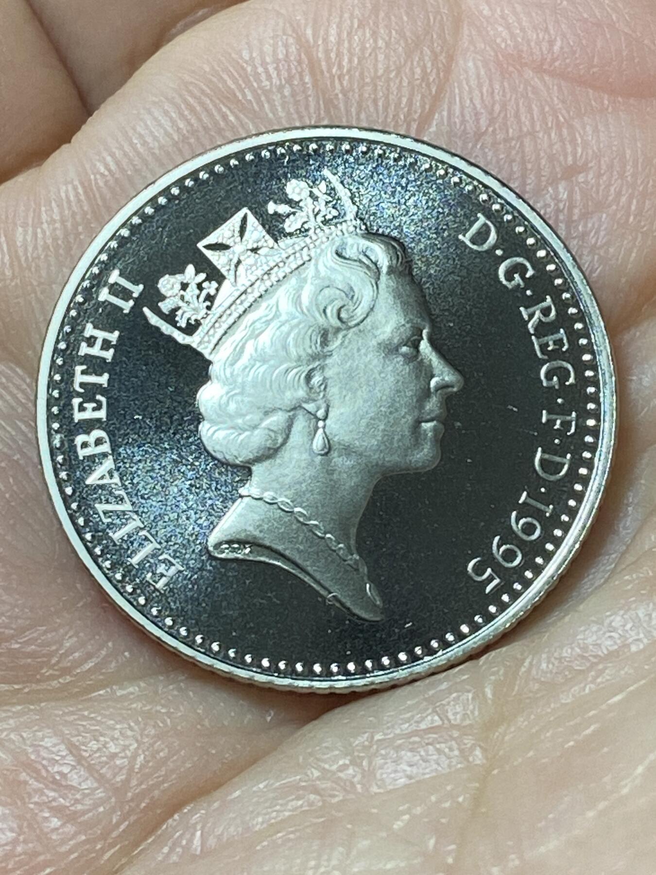 2026年第二十二场(总第一百九十一场）外国好品散币场(免佣金) Proof精制币–英国🇬🇧1995年10便士(伊丽莎白二世中年高冠第二版，小尺寸版，发行量60639枚)