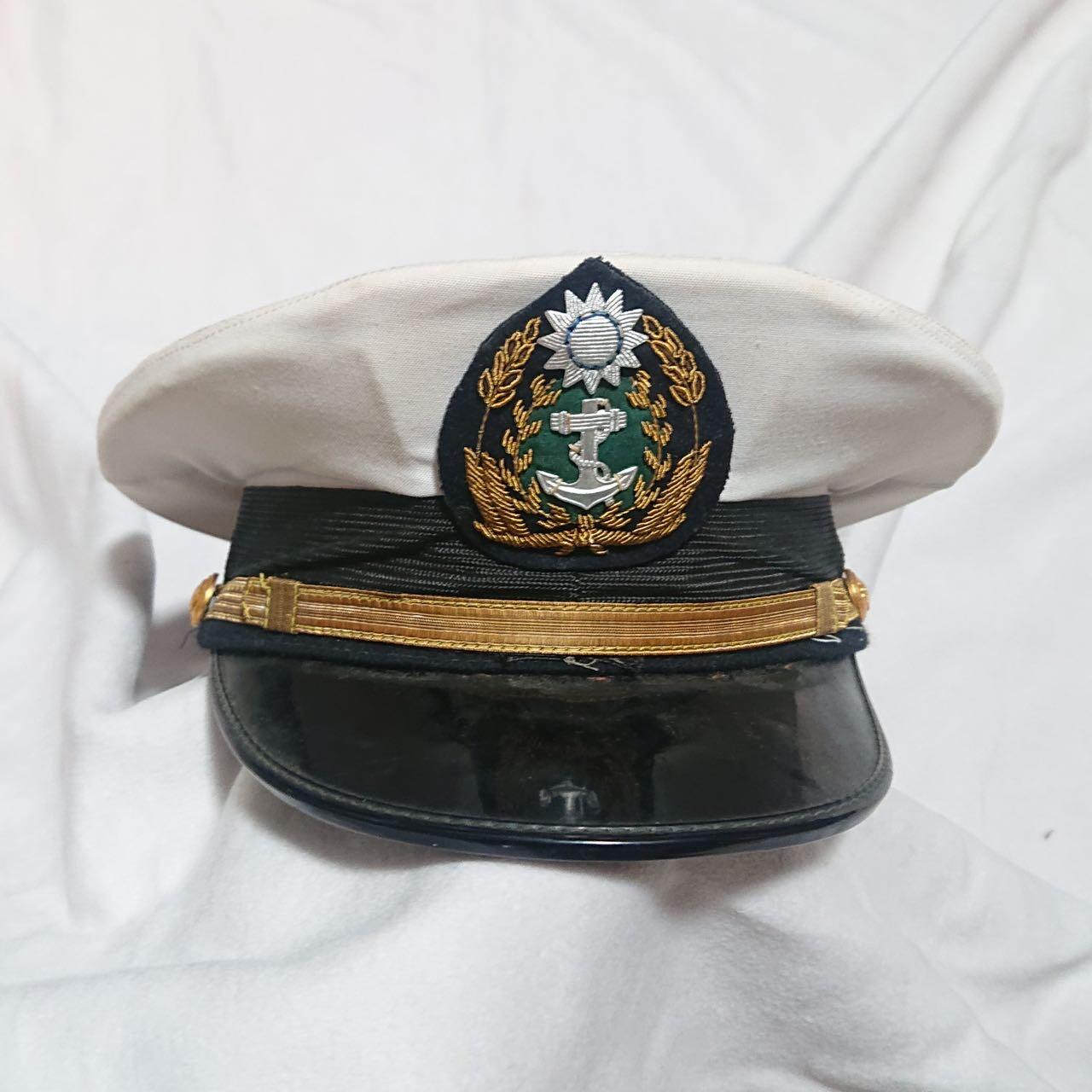 【第伍場】近代勋奖章徽章服饰杂项专场 民国海军半刺绣官长大檐帽—上海利源厂，太阳为铝质其余金线绣，头围约58cm