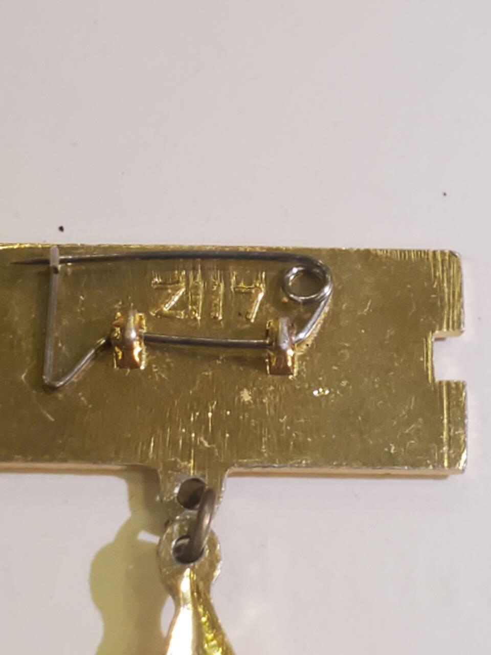 韵星假日军品类拍卖第40期 -- Rimey Holidays Militaria Auction 40 越南社会主义共和国58营战斗英雄称号奖章 z117军工厂制作 好品