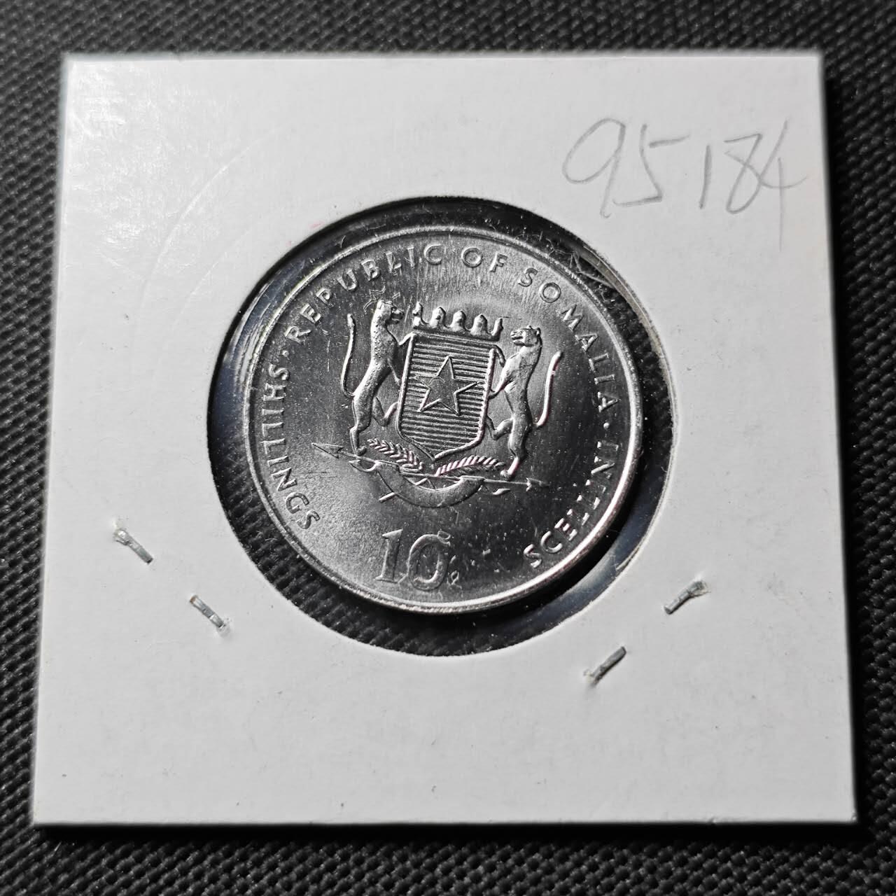 KK钱币收藏小铺  第395期  2月预留时间 周末发货 2000索马里10先令 纪念币