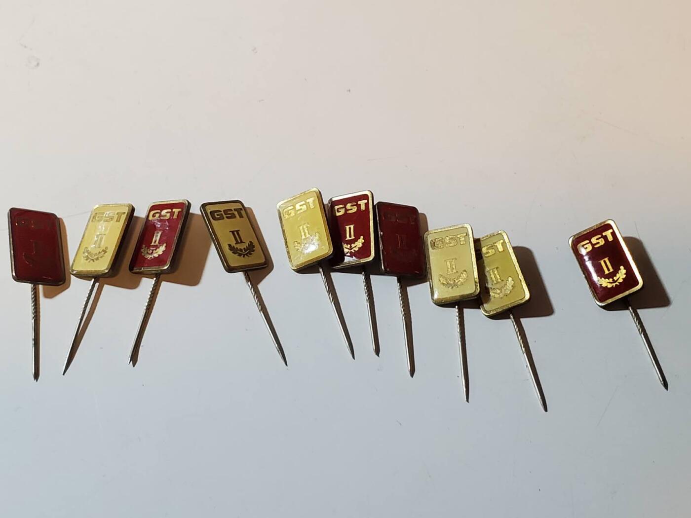 韵星假日军品类拍卖第40期 -- Rimey Holidays Militaria Auction 40 民主德国gst准军事部队二级射击技能证章一组十枚