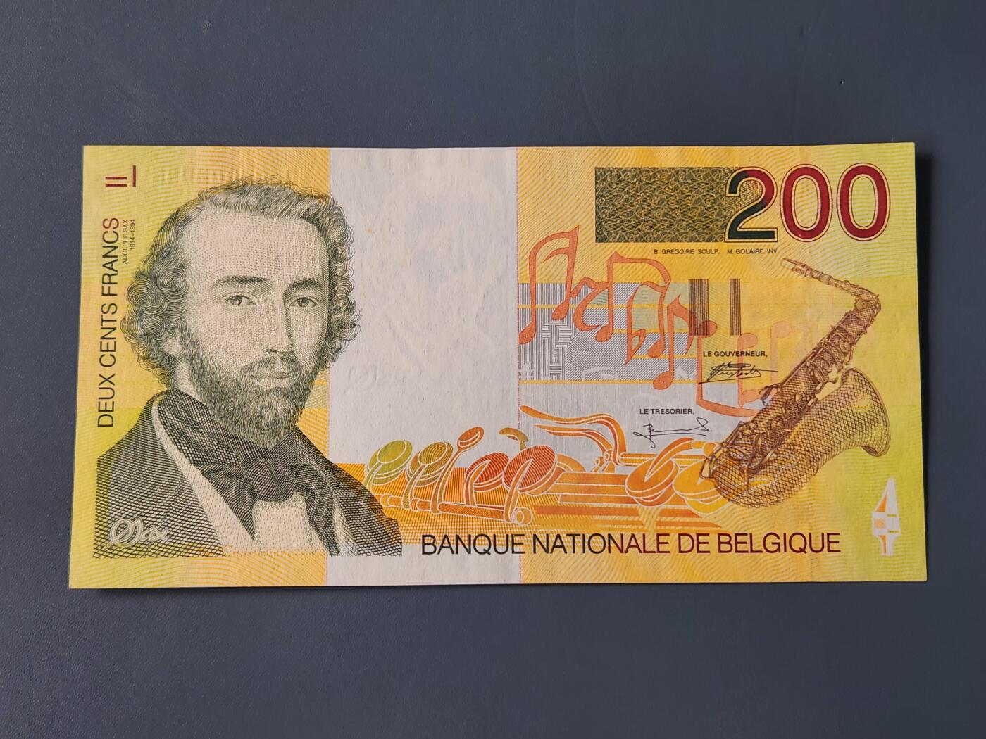 2月10号晚上8点 外国纸币自动截拍第23场 比利时200 几乎全新