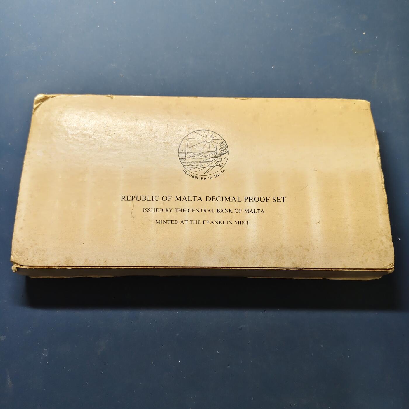 【全场包邮】纯粹捡漏拍503场 【少见】马耳他1977年官方封装精制套币-盒证全-量6884【不是常见的1976年】