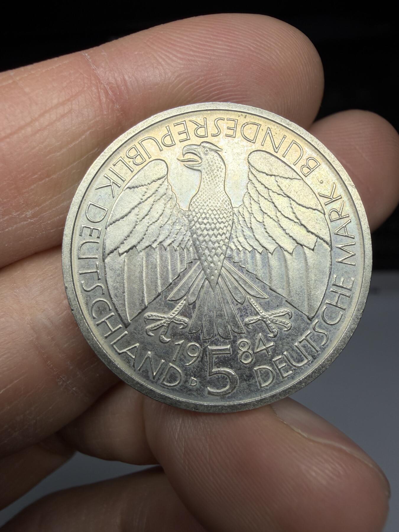 2025年集古藏今外币拍卖第二期-第6场—（总第306拍），可以寄存60天，满160元包邮。 1984年德国5马克纪念币