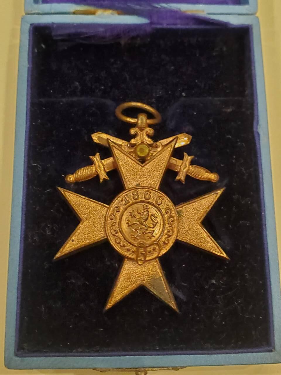 韵星假日军品类拍卖第40期 -- Rimey Holidays Militaria Auction 40 德意志帝国巴伐利亚王国三级功绩奖章mvk3带原盒一套 