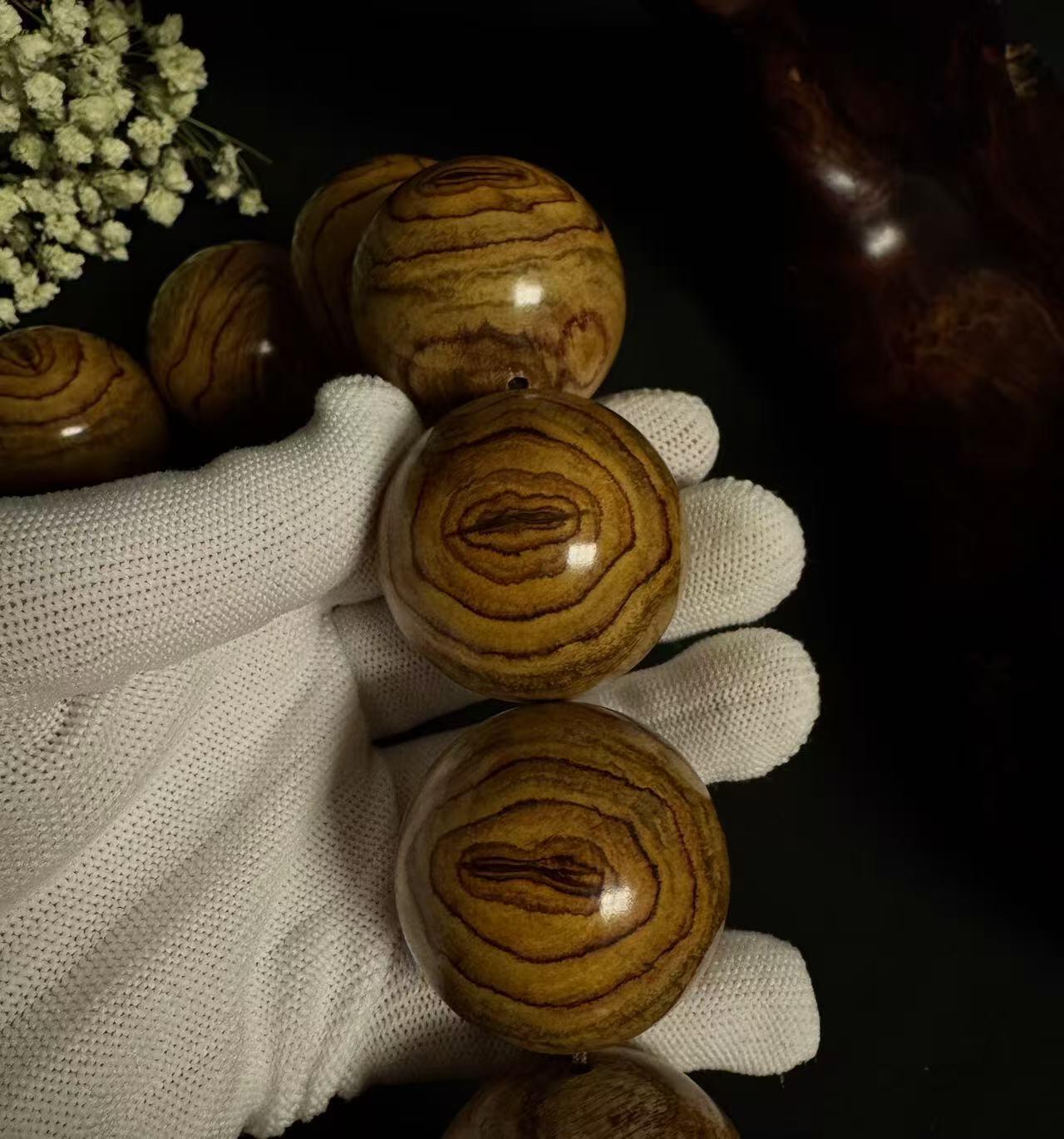 零元拍：继续再来大豪珠，海南黄花梨豪华大手持3.9-4.0/15颗大猪猪手持