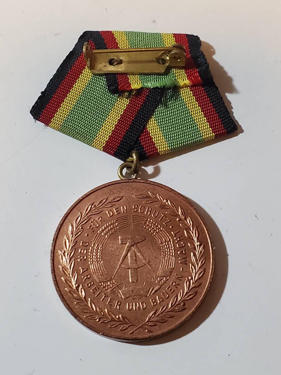 韵星假日军品类拍卖第40期 -- Rimey Holidays Militaria Auction 40 民主德国国家人民军铜级优秀服务奖章