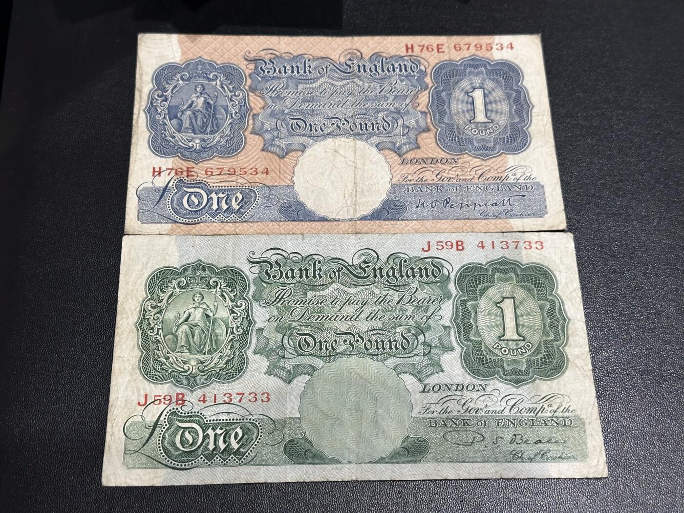 《外钞收藏家》第六百一十期（新年假期场/年后快递恢复正常再发货）（长期征集拍品、欢迎藏友们联系合作） 英国A序列1镑2个版本 非全新 品相如图