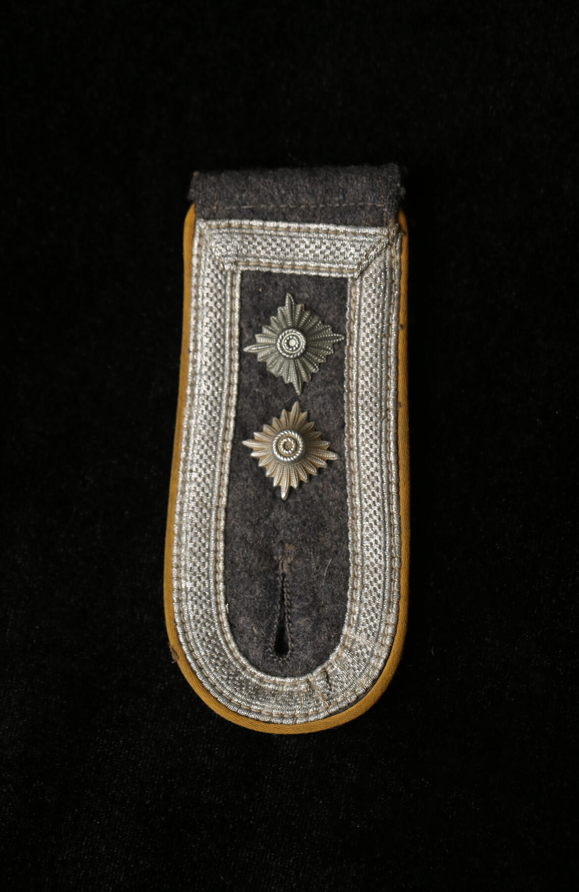 欢庆春节！戎马世界章牌大赏第112期春节大拍  德专场 德三空军上士肩章一只