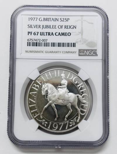 【金马踏春，泉马奔腾】2026 年新年贺岁场，（定于年初五接财神截拍）祝各位老板马到成功，马上有钱，愿岁岁平安喜乐顺遂 - NGC PL67 分 1977 年英国女王登基 25 周年克朗型纪念精制大银币 28.2 克 925 高银