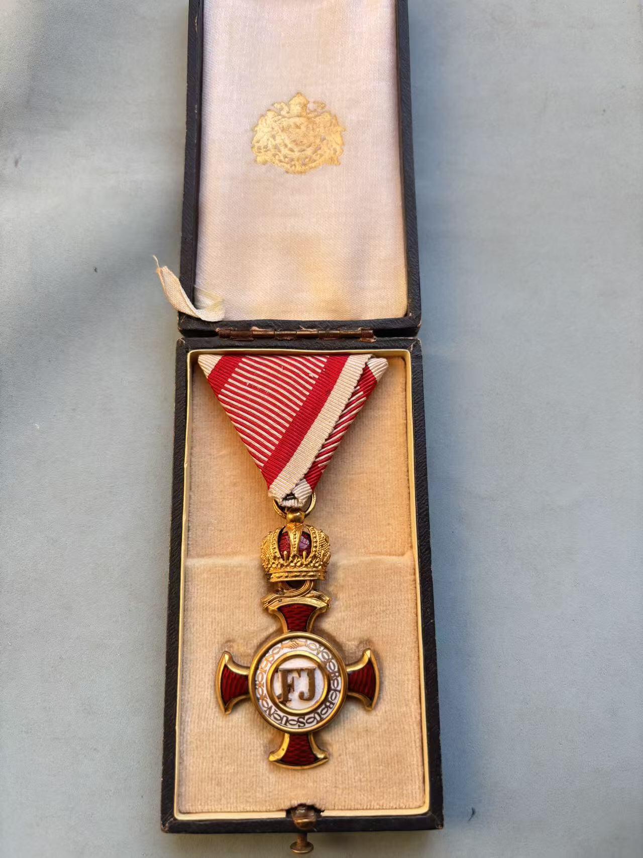 盛世勋华——号角文化勋章邮票专场拍卖第305期 奥匈帝国一级功绩勋章 金制带标 带原盒