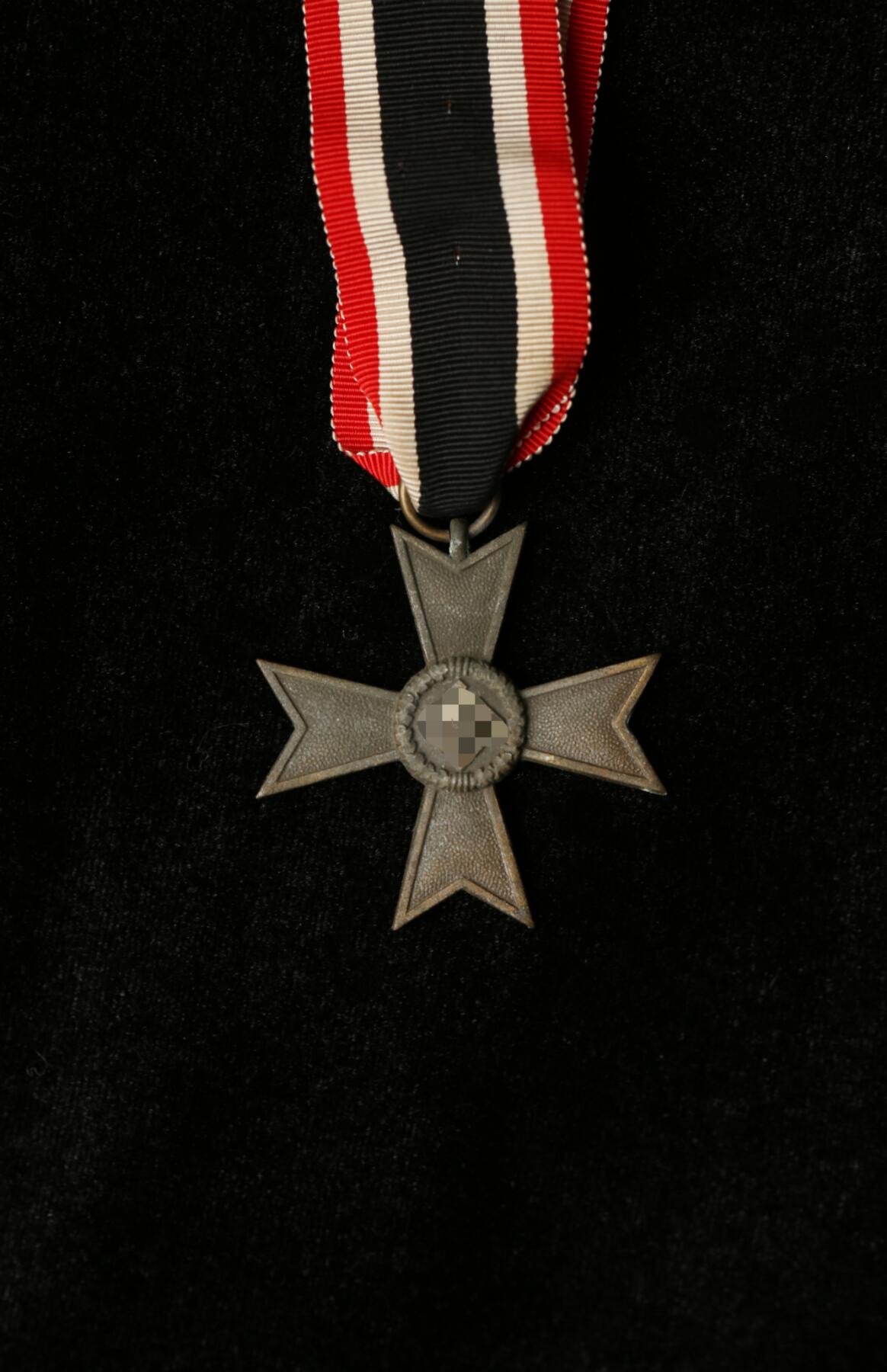 欢庆春节！戎马世界章牌大赏第112期春节大拍  德专场 锌制无剑kvk2奖章