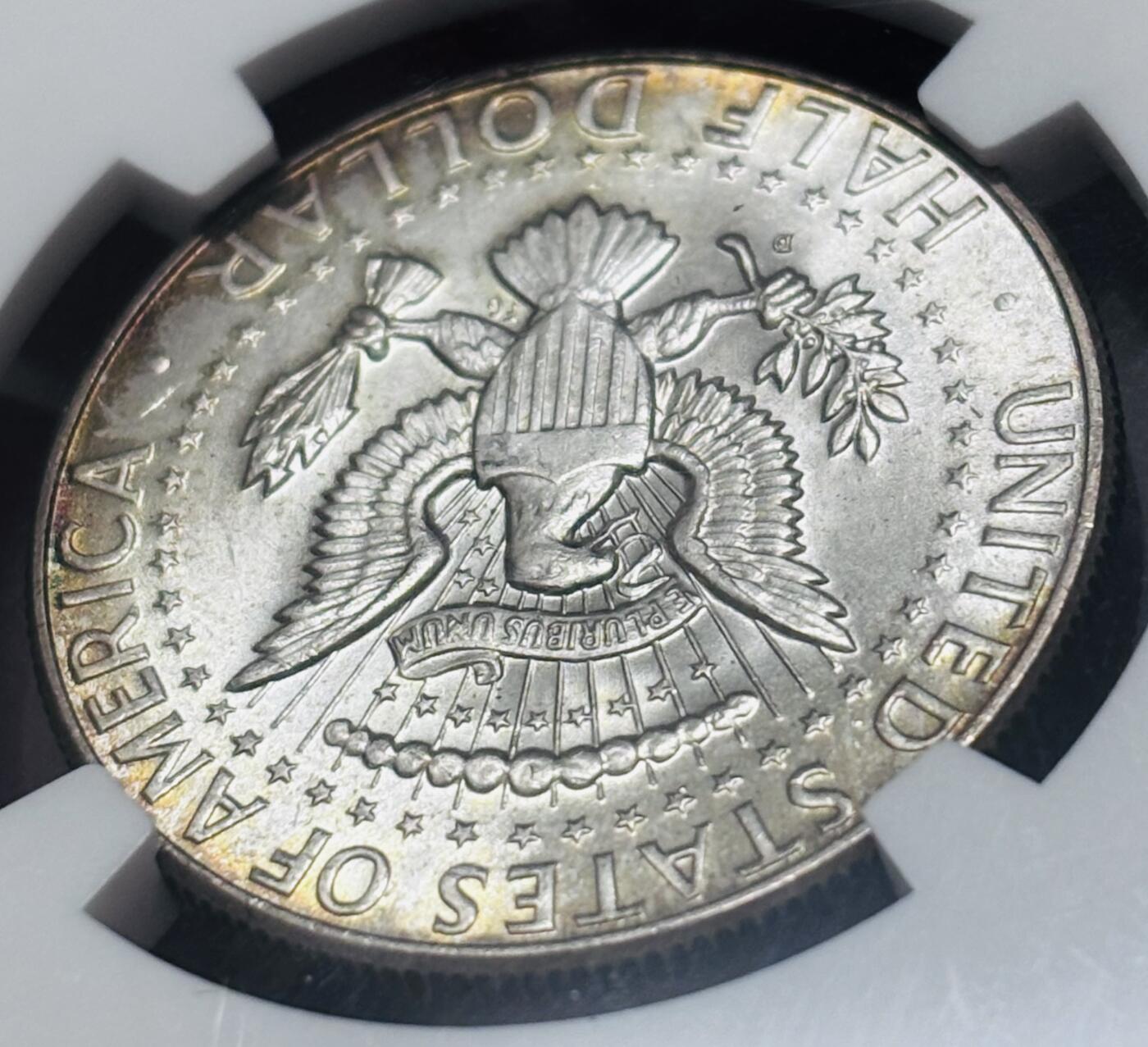 【金马踏春，泉马奔腾】2026 年新年贺岁场，（定于年初五接财神截拍）祝各位老板马到成功，马上有钱，愿岁岁平安喜乐顺遂 NGC MS64 分 1964 年美国肯尼迪半美元银币，璀璨金环彩，暴力转光 12.5 克 900 银