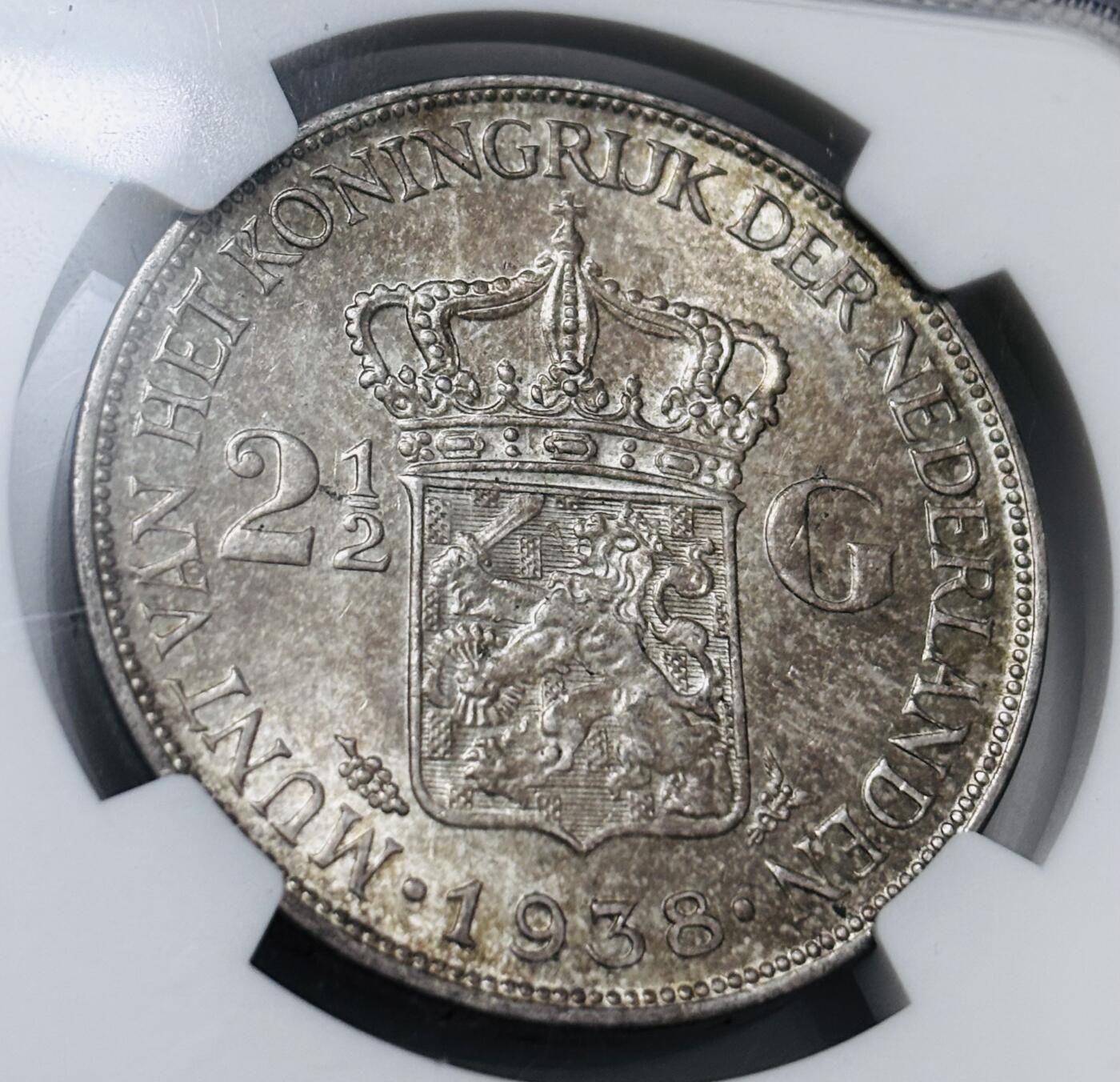 【金马踏春，泉马奔腾】2026 年新年贺岁场，（定于年初五接财神截拍）祝各位老板马到成功，马上有钱，愿岁岁平安喜乐顺遂 NGC AU58 分原光带彩 1938 年荷兰威廉明娜 2.5 盾大银币，25 克 720 银