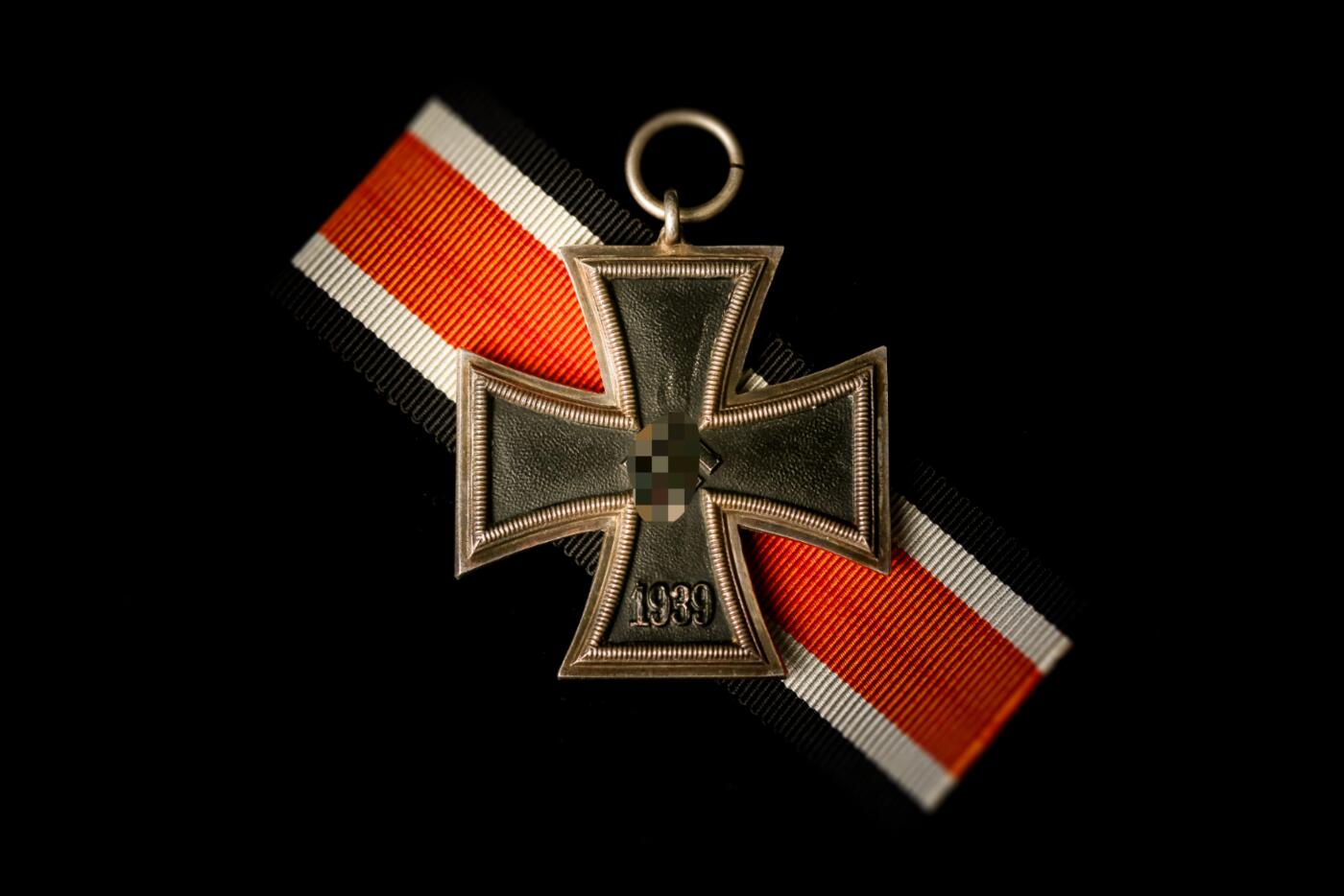 欢庆春节！戎马世界章牌大赏第112期春节大拍  德专场 辛B二铁 最稀少的版型铁 在任何德三铁十字收藏中都是浓墨重彩的一笔