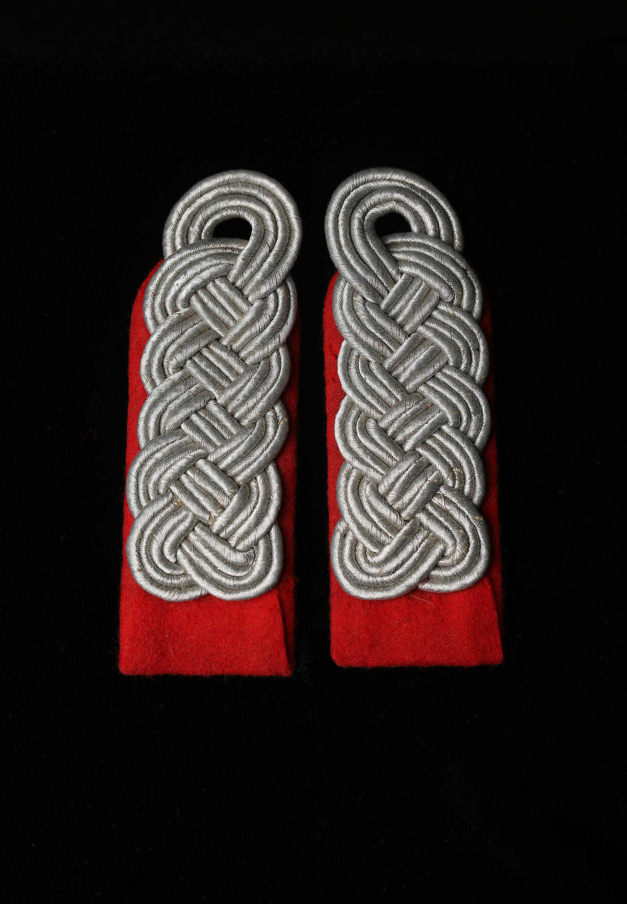 欢庆春节！戎马世界章牌大赏第112期春节大拍  德专场 德三空军高射炮兵少校肩章一对 库存货