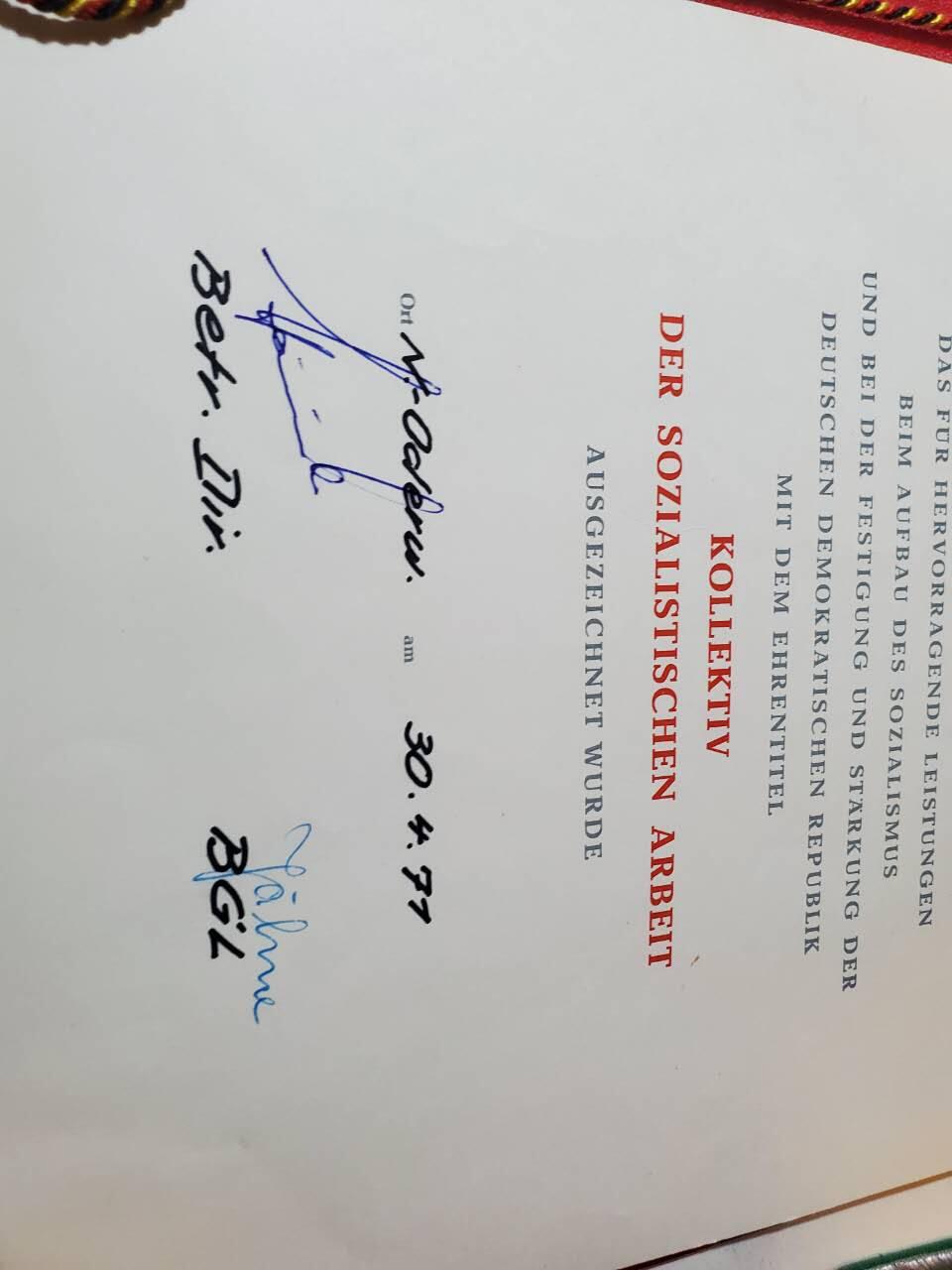 韵星假日军品类拍卖第40期 -- Rimey Holidays Militaria Auction 40 民主德国集体劳动荣誉奖章带原盒带实发证书一套 好品