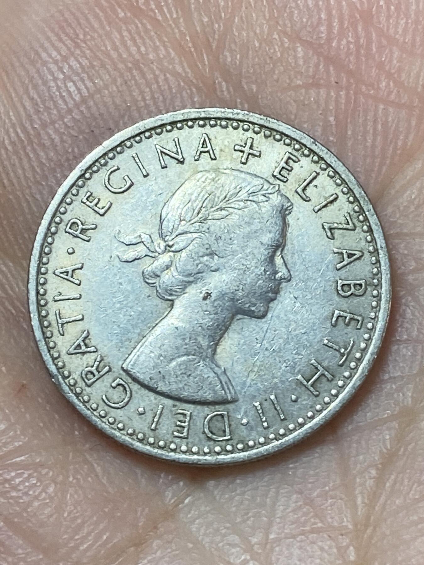 2026年第二十二场(总第一百九十一场）外国好品散币场(免佣金) 英国🇬🇧1966年6便士(伊丽莎白二世青年桂冠第二版)