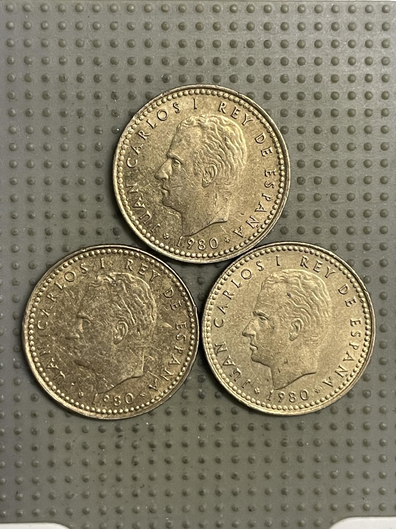 2026年第25场各国散币拍卖（总第175场）年前发货截止到11号 西班牙1980年版世界杯1比赛塔纪念币3枚