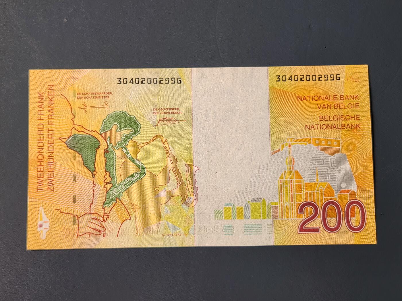 2月10号晚上8点 外国纸币自动截拍第23场 比利时200 几乎全新
