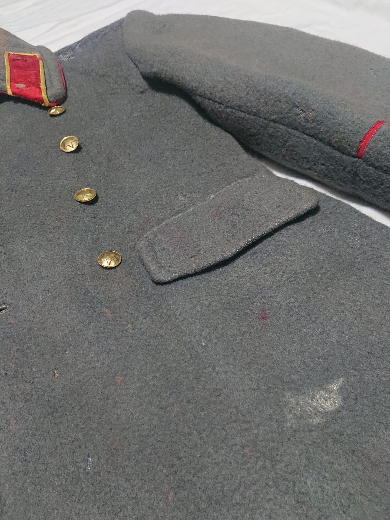 【第伍場】近代勋奖章徽章服饰杂项专场 驻朝鲜？苏式？高阶军官柞蚕丝衬 灰呢大衣 肩宽约53cm、袖长约60cm