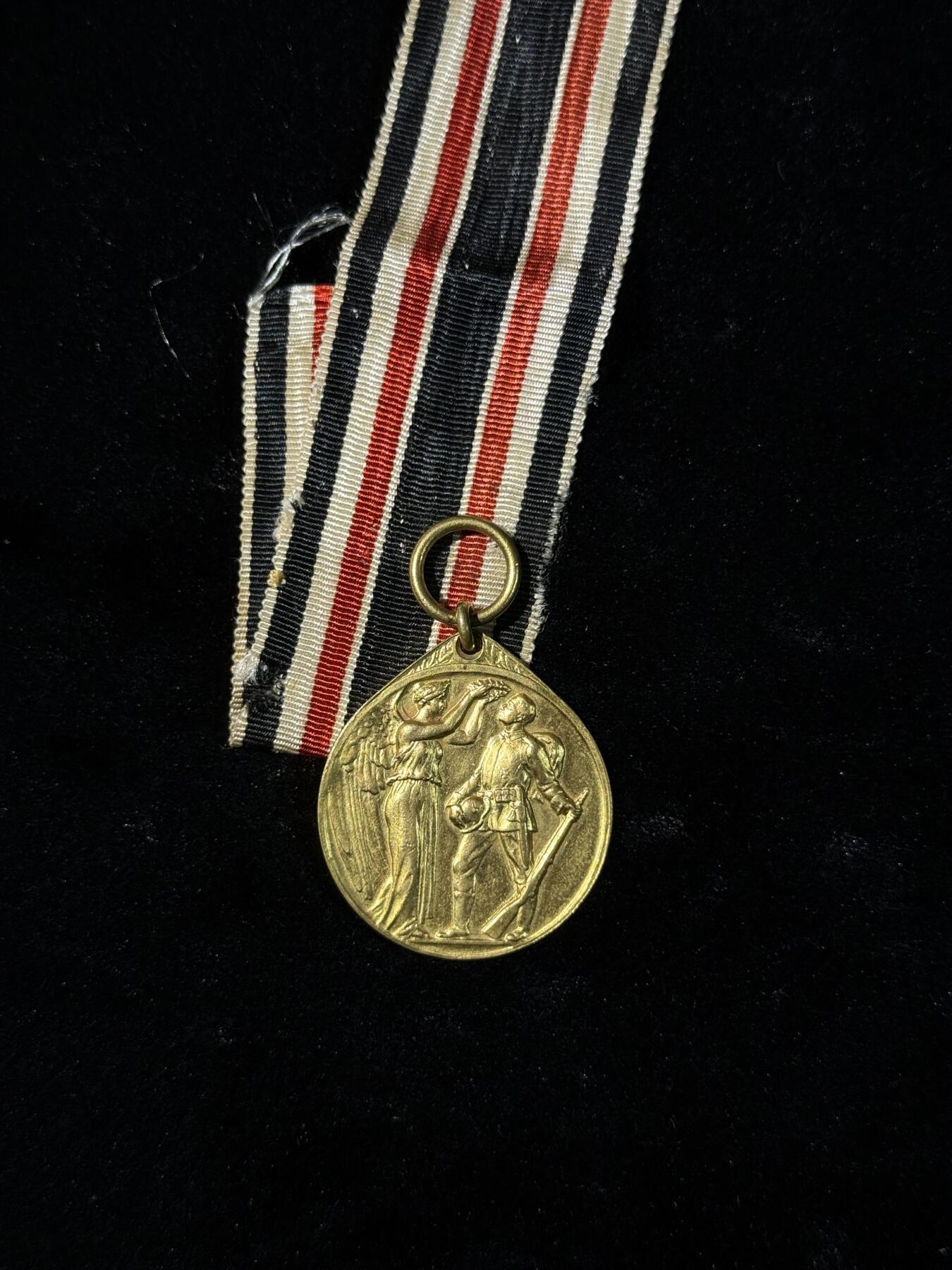 欢庆春节！戎马世界章牌大赏第111期春节大拍 魏玛德国军团荣誉奖章