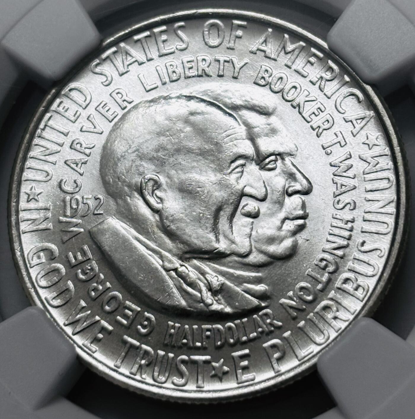 【金马踏春，泉马奔腾】2026 年新年贺岁场，（定于年初五接财神截拍）祝各位老板马到成功，马上有钱，愿岁岁平安喜乐顺遂 NGC MS62 1952 年美国地图币半美元银币 高光爆裂品相