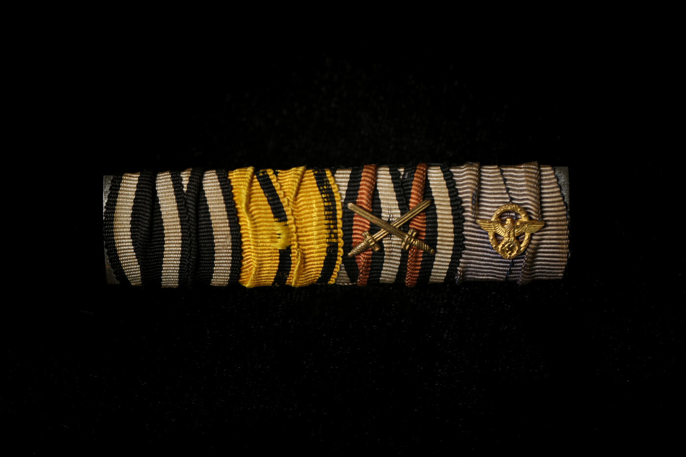 欢庆春节！戎马世界章牌大赏第112期春节大拍  德专场 德二德4r略 铁十字 符腾堡 兴登堡 金警察服役