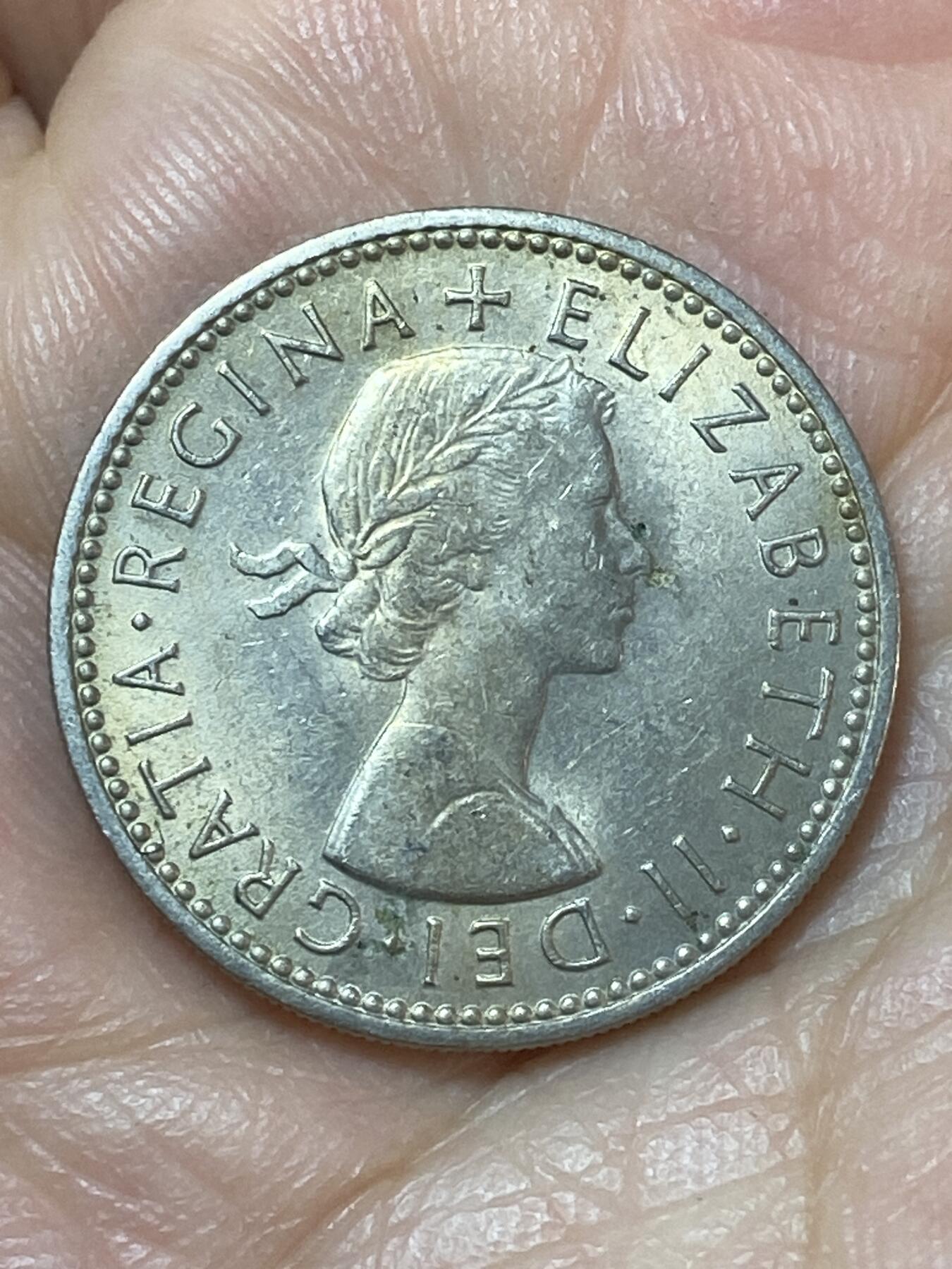 2026年第二十二场(总第一百九十一场）外国好品散币场(免佣金) 英国🇬🇧1966年1先令(伊丽莎白二世青年桂冠第二版，英格兰盾徽版)