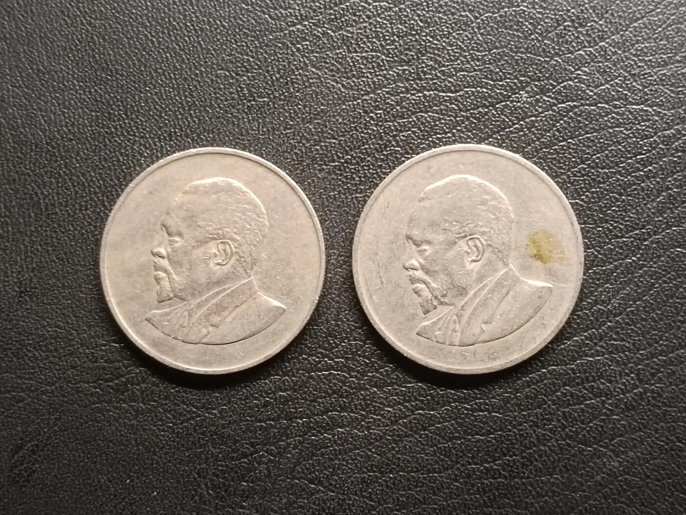 荟藏特别场次第二期——“社长的钢镚堆” 肯尼亚初版1先令批量两枚 国父肯雅塔