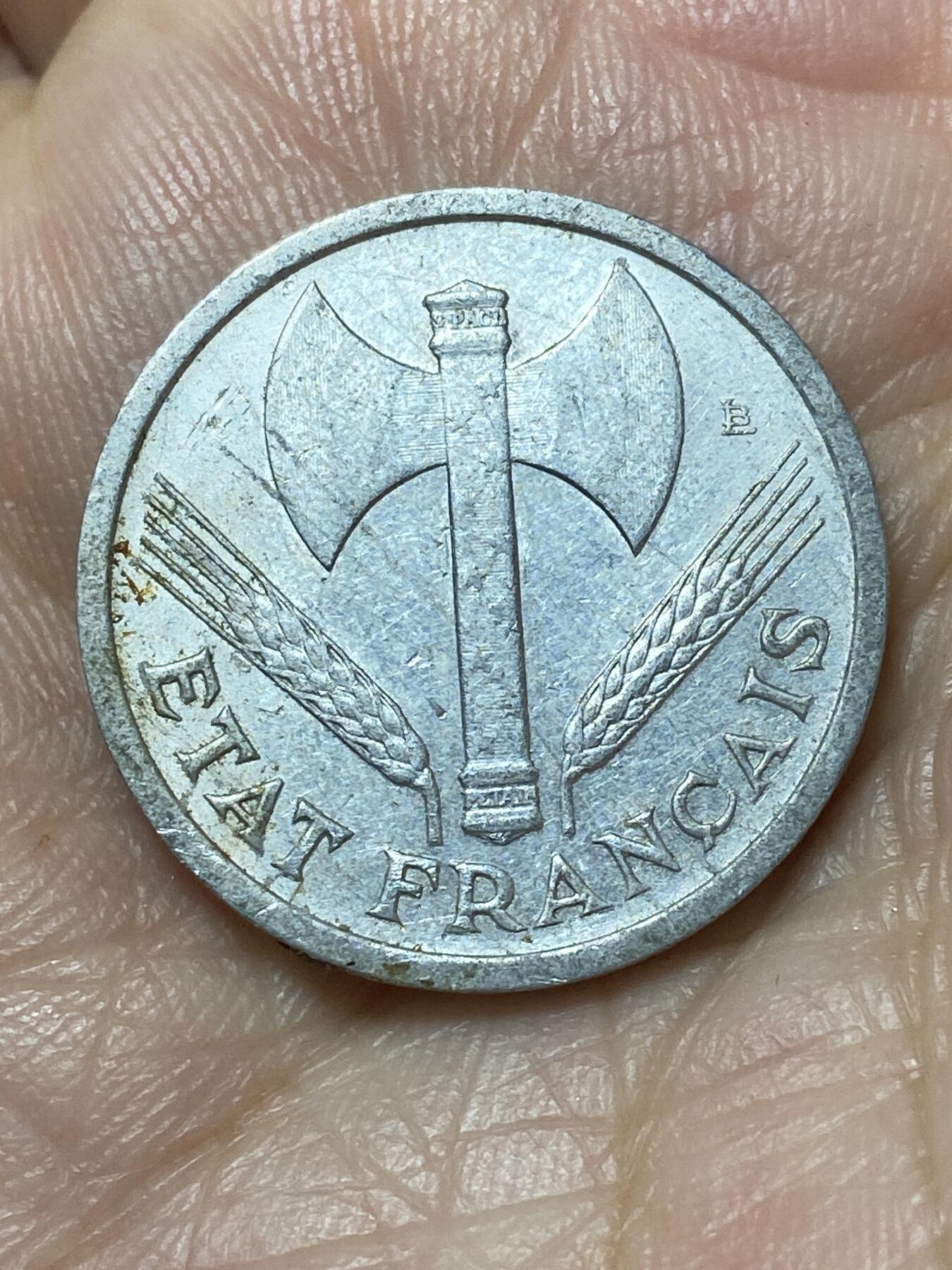 2026年第二十二场(总第一百九十一场）外国好品散币场(免佣金) 法国1942年1法郎(维希傀儡政府时期)