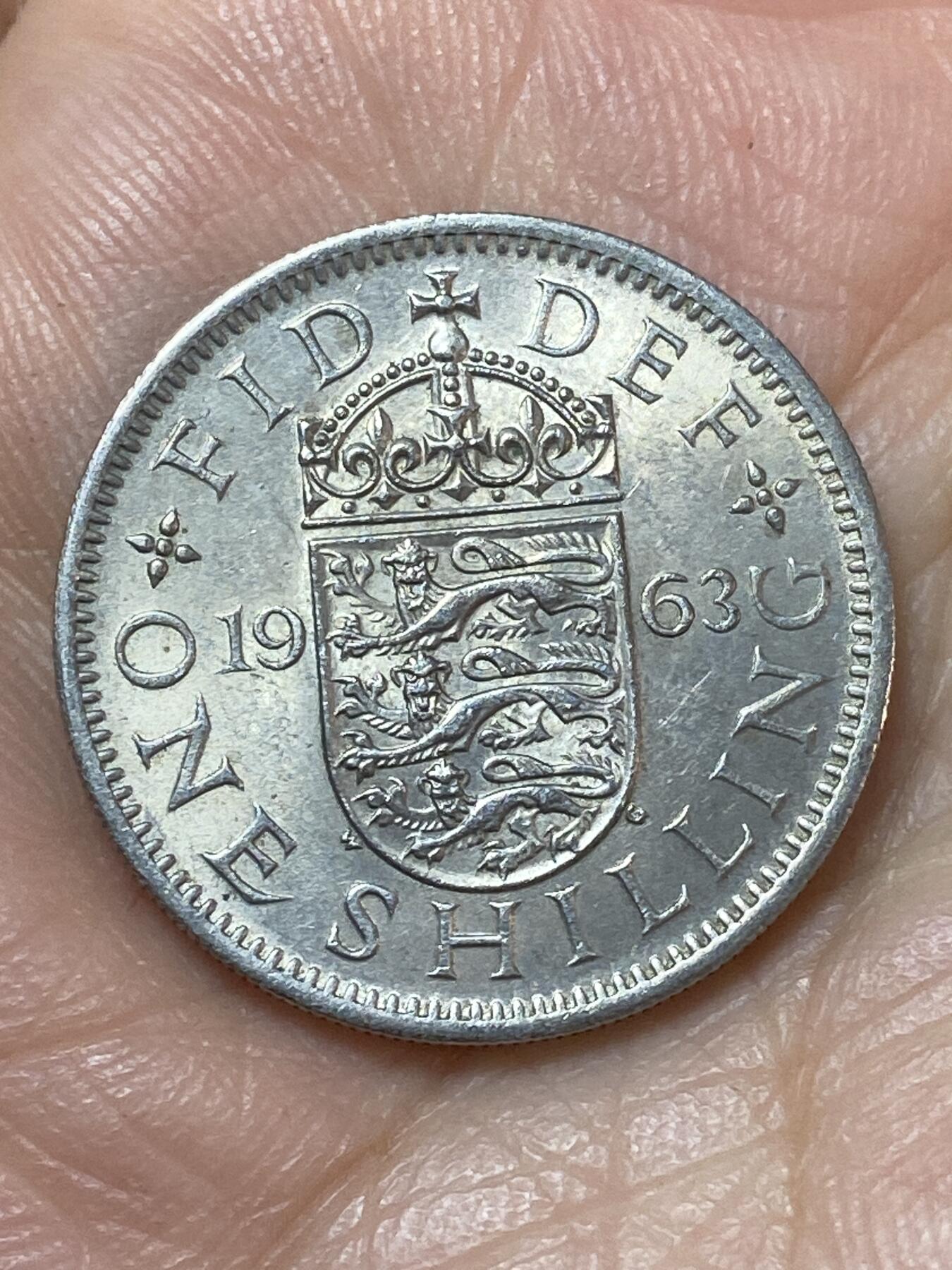 2026年第二十二场(总第一百九十一场）外国好品散币场(免佣金) 英国🇬🇧1963年1先令(伊丽莎白二世青年桂冠第二版，英格兰盾徽版)