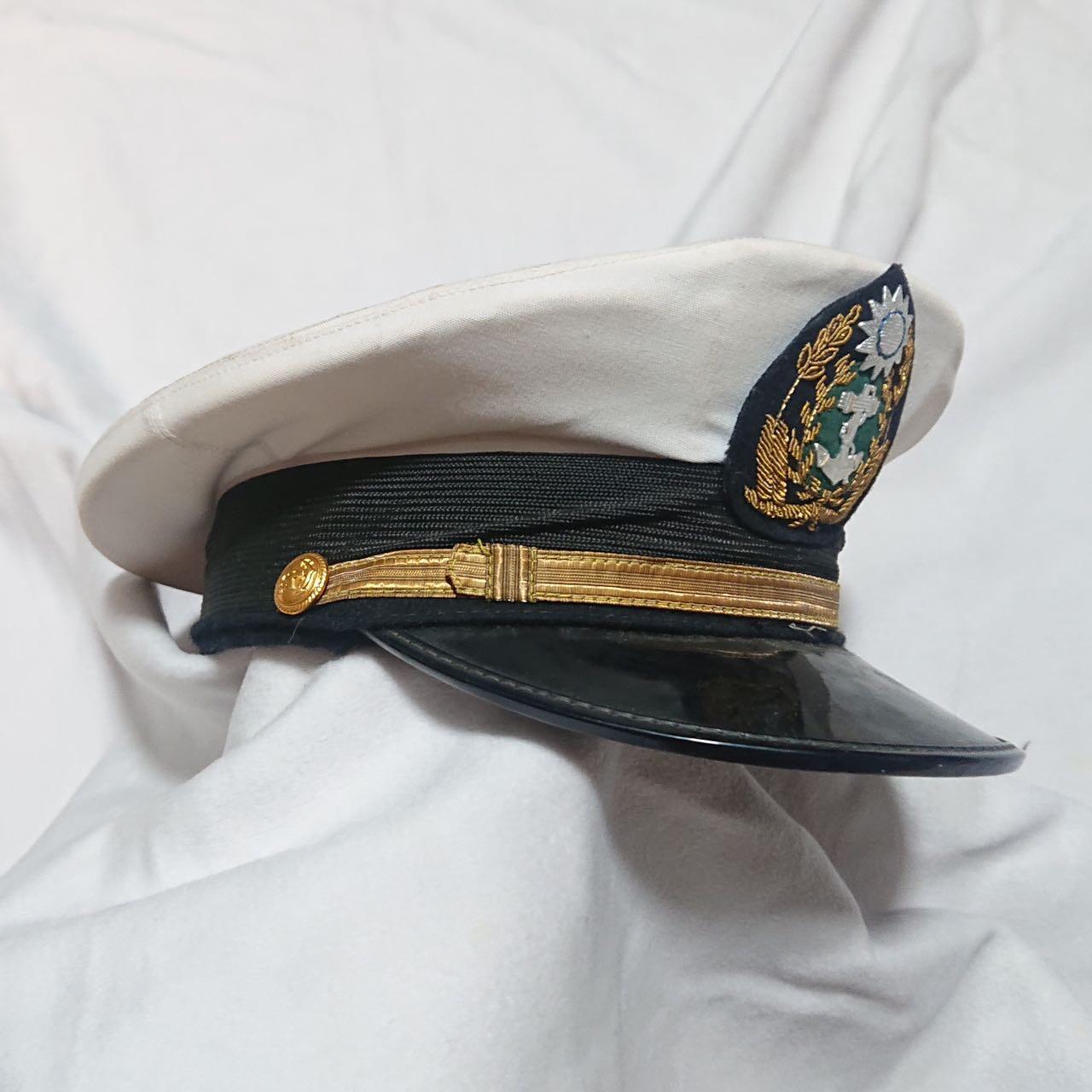 【第伍場】近代勋奖章徽章服饰杂项专场 民国海军半刺绣官长大檐帽—上海利源厂，太阳为铝质其余金线绣，头围约58cm