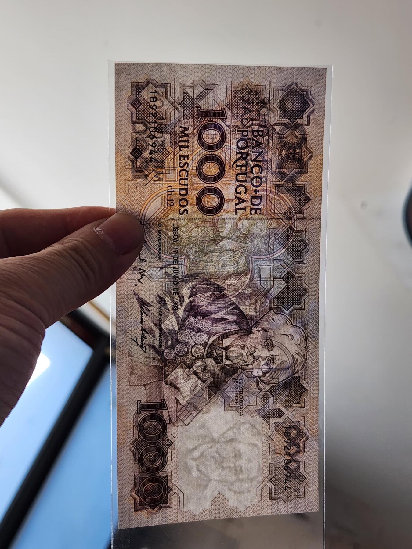 2月10号晚上8点 外国纸币自动截拍第23场 葡萄牙1000新品