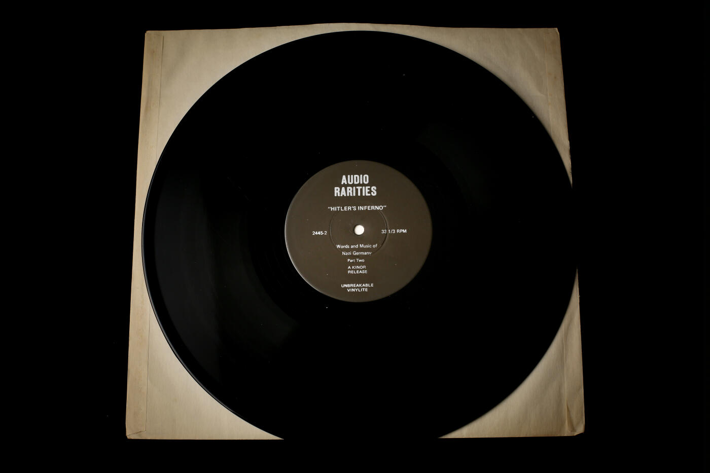 欢庆春节！戎马世界章牌大赏第112期春节大拍  德专场 《希特勒的地狱》黑胶唱片