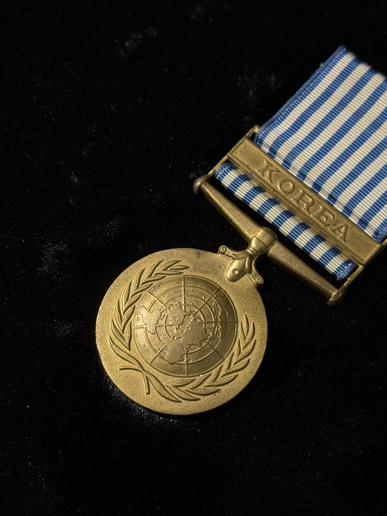 欢庆春节！戎马世界章牌大赏第111期春节大拍 联合国朝鲜战争奖章，英语版