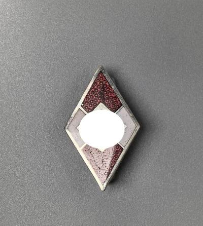 杂勋专场 - 德国德三HJ青年团徽章，铜镀银珐琅，珐琅完整，背打M1/159标