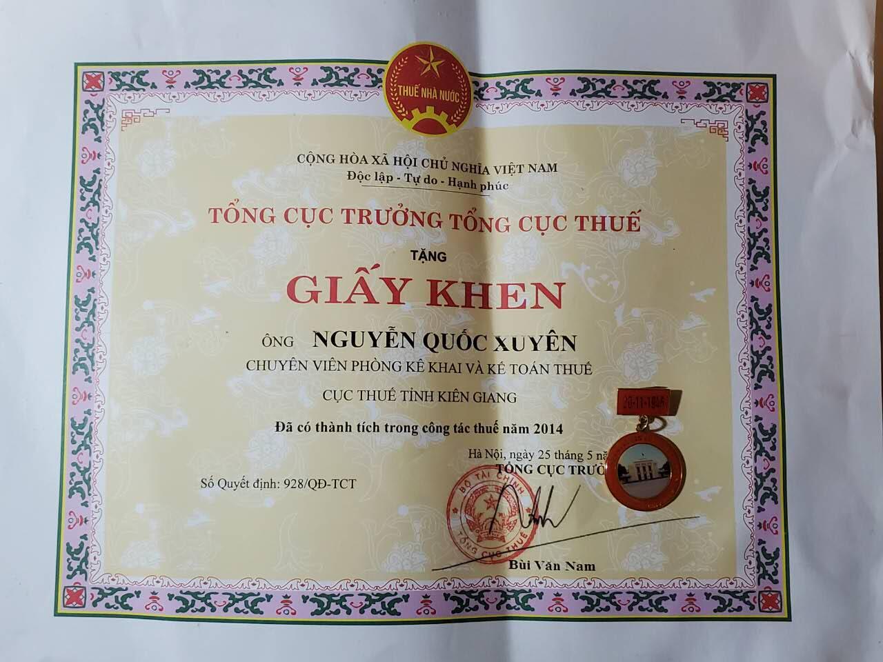 韵星假日军品类拍卖第40期 -- Rimey Holidays Militaria Auction 40 越南社会主义共和国为税收任务突出贡献奖状+海防市解放纪念奖章