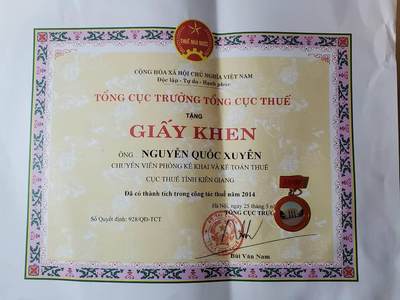 韵星假日军品类拍卖第40期 -- Rimey Holidays Militaria Auction 40 - 越南社会主义共和国为税收任务突出贡献奖状+海防市解放纪念奖章