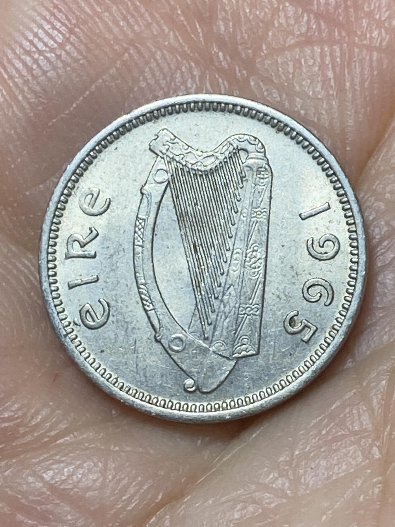 2026年第二十二场(总第一百九十一场）外国好品散币场(免佣金) 爱尔兰🇮🇪1965年3便士(共和国时期第一套第二版)