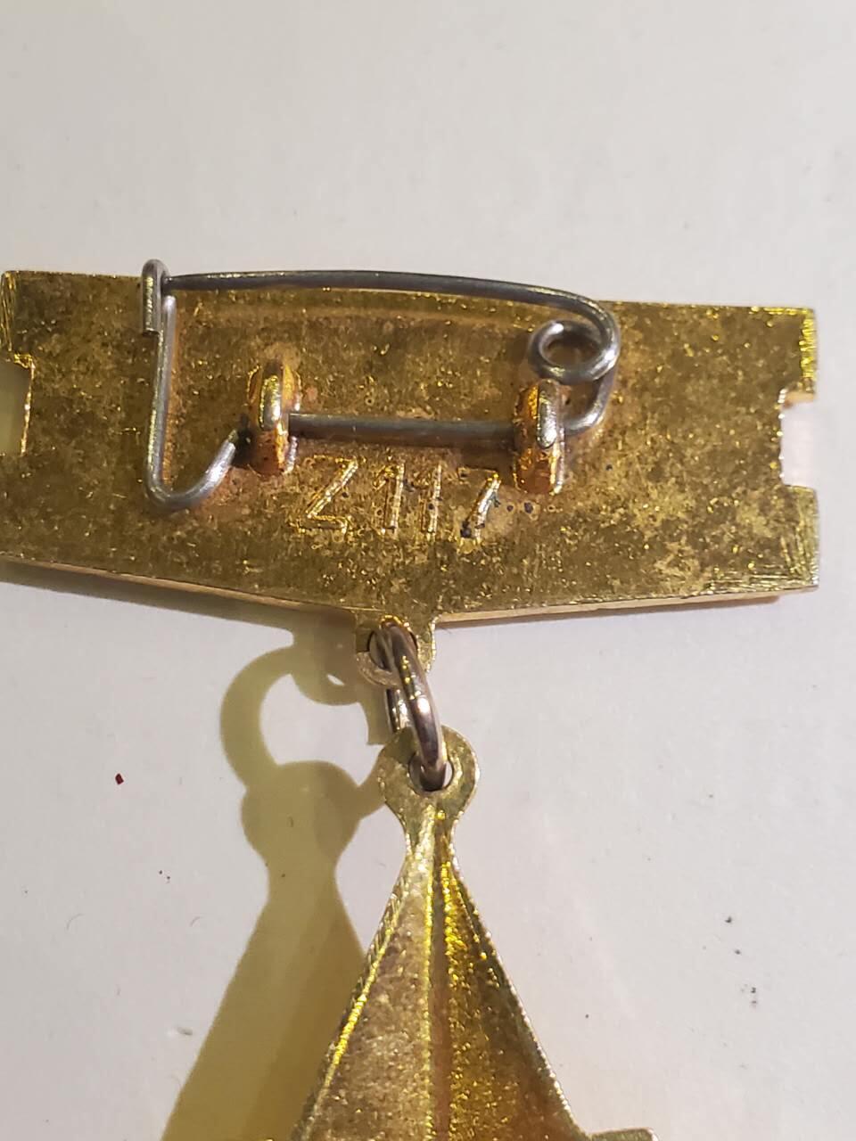 韵星假日军品类拍卖第40期 -- Rimey Holidays Militaria Auction 40 越南社会主义共和国第308师团60年纪念奖章 著名师团 z117军工厂制作