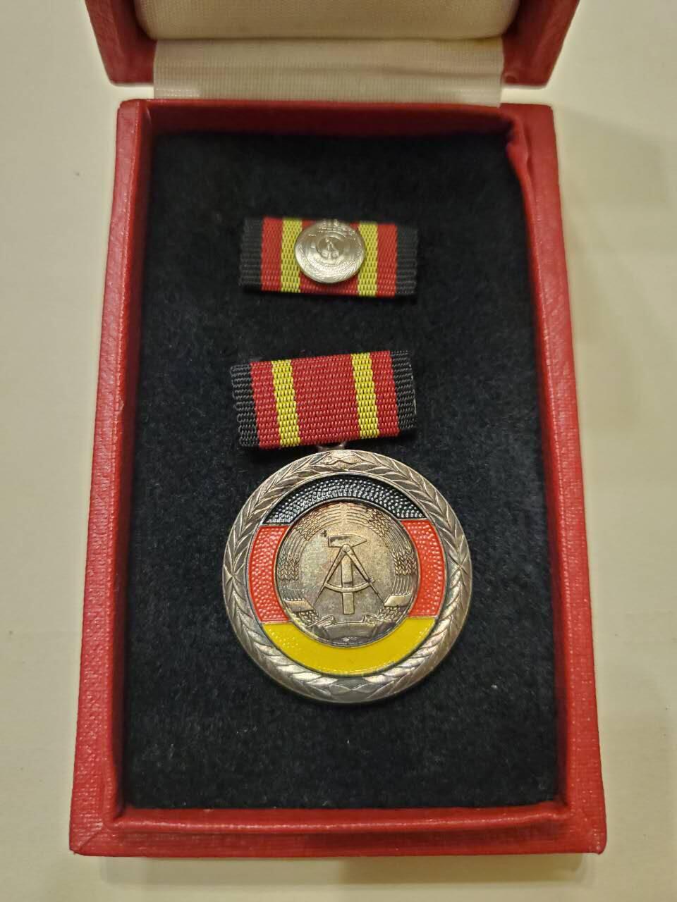 （450件拍品！制服徽章盛宴）罗岚⭐爱藏⭐年前甄选大拍场-店主清仓处理-分享拍场额外现金红包（实体经营）